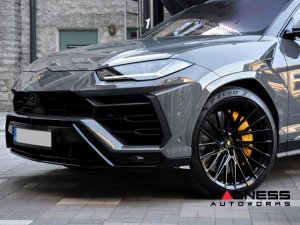 Lamborghini Urus Custom Wheels - EVO-6T by Vossen - Gloss Black Lamborghini Urus Custom Wheels - EVO-6T by Vossen - Gloss Black